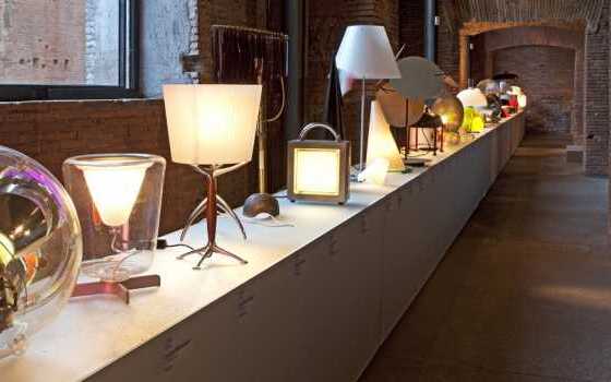 Oggetti d'arredo essenziali e di design: le lampade